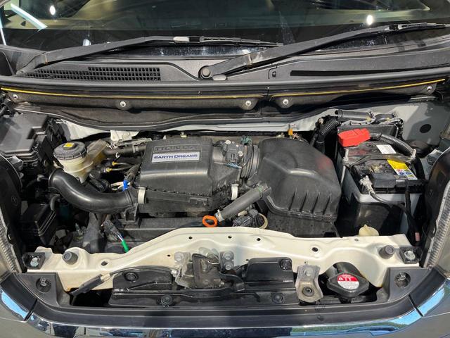 Ｎ－ＢＯＸカスタム Ｇ・Ｌパッケージ　４ＷＤ　衝突軽減ブレーキ　純正ディスプレイオーディオ　バックカメラ　電動ドア　シートヒーター　スマートキー　ＨＩＤヘッド　純正１４ＡＷ　ステリングスイッチ　オート電動格納ミラー　ワンオーナー　禁煙車（18枚目）