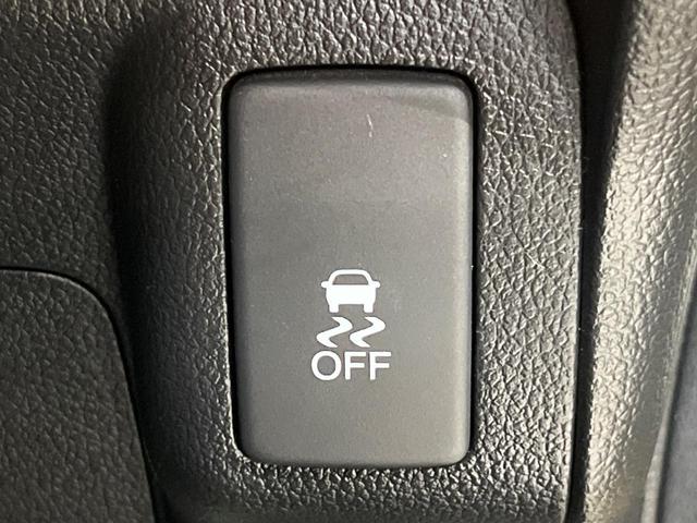 Ｎ－ＢＯＸカスタム Ｇ・Ｌパッケージ　ＳＤナビ　Ｂｌｕｅｔｏｏｔｈ　バックカメラ　電動ドア　ＥＴＣ車載器　横滑り防止装置　ＨＩＤヘッド　純正１４ＡＷ　ステリングスイッチ　スマートキー　アイドリングストップ　ワンオーナー　禁煙車（7枚目）