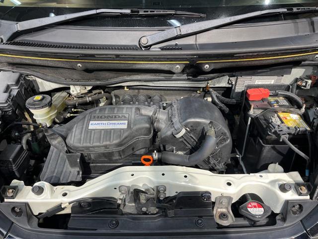 Ｎ－ＢＯＸカスタム Ｇ・Ｌパッケージ　ＳＤナビ　Ｂｌｕｅｔｏｏｔｈ　バックカメラ　電動ドア　ＥＴＣ車載器　横滑り防止装置　ＨＩＤヘッド　純正１４ＡＷ　ステリングスイッチ　スマートキー　アイドリングストップ　ワンオーナー　禁煙車（18枚目）