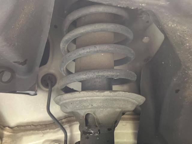 Ｎ－ＢＯＸカスタム Ｇ・Ｌパッケージ　ＳＤナビ　Ｂｌｕｅｔｏｏｔｈ　バックカメラ　電動ドア　ＥＴＣ車載器　横滑り防止装置　ＨＩＤヘッド　純正１４ＡＷ　ステリングスイッチ　スマートキー　アイドリングストップ　ワンオーナー　禁煙車（20枚目）