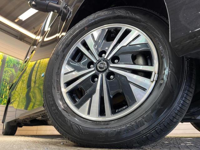 【純正１５インチアルミホイール】外観にマッチした純正アルミホイールを装着しております。各種社外アルミホイールや、スタッドレスタイヤも取扱いしております。是非ご相談ください♪