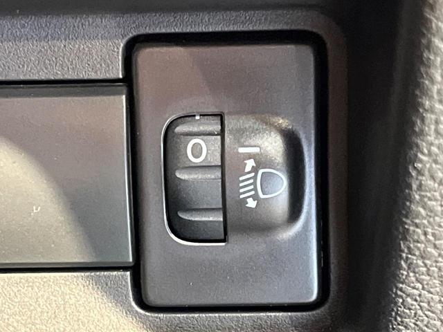 スペーシアギア ハイブリッドＸＺ　メーカー９型ナビ　全周囲カメラ　両側電動ドア　ステアリングヒーター　シートヒーター　オットマン　ＬＥＤヘッド　純正１４ＡＷ　ヘッドアップディスプレイ　アダプティブクルーズ　ワンオーナー　禁煙車（38枚目）