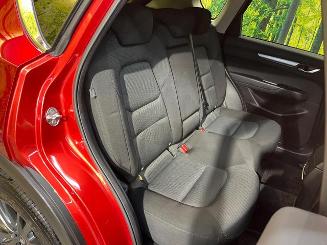 ＣＸ－５ ２０Ｓ　プロアクティブ　ＢＯＳＥサウンド　メーカーナビ　全周囲カメラ　衝突軽減ブレーキ　クリアランスソナー　レーダークルーズ　パワーバックドア　ＥＴＣ　ＬＥＤヘッド　純正１７ＡＷ　パワーシート　シートヒーター　禁煙車（12枚目）