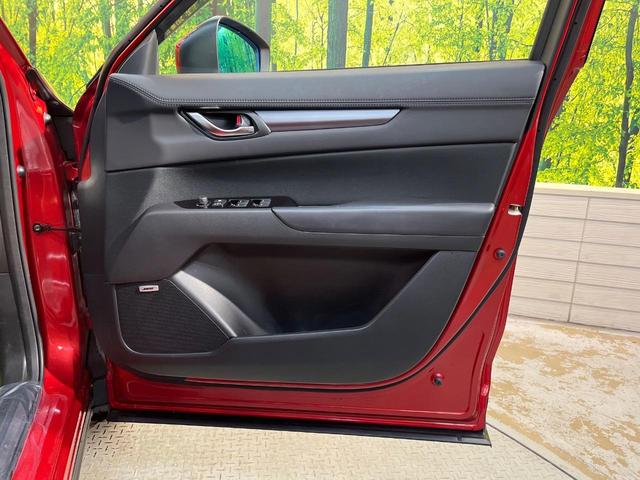 ＣＸ－５ ２０Ｓ　プロアクティブ　ＢＯＳＥサウンド　メーカーナビ　全周囲カメラ　衝突軽減ブレーキ　クリアランスソナー　レーダークルーズ　パワーバックドア　ＥＴＣ　ＬＥＤヘッド　純正１７ＡＷ　パワーシート　シートヒーター　禁煙車（42枚目）