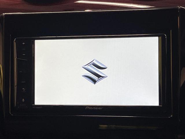 【純正ディスプレイオーディオ】お持ちのスマホやＭＰ３プレイヤーとの無線接続で音楽再生が可能！コードで繋ぐわずらわしさも無く、手軽にお気に入りの音楽を楽しめます。