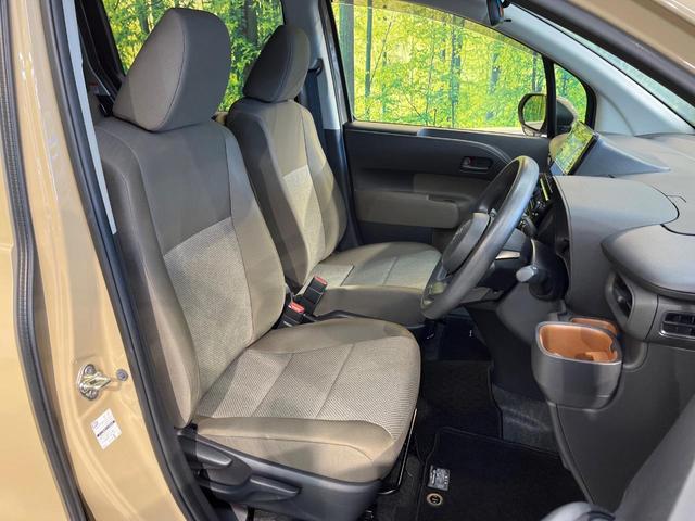 シエンタ ハイブリッドＧ　７人乗　両側電動スライド　純正８型ディスプレイオーディオ　バックカメラ　セーフティセンス　レーダークルーズ　禁煙車　コーナーセンサー　レーンキープアシスト　スマートキー　ＬＥＤヘッド　ＥＴＣ（8枚目）