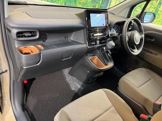 シエンタ ハイブリッドＧ　７人乗　両側電動スライド　純正８型ディスプレイオーディオ　バックカメラ　セーフティセンス　レーダークルーズ　禁煙車　コーナーセンサー　レーンキープアシスト　スマートキー　ＬＥＤヘッド　ＥＴＣ（45枚目）