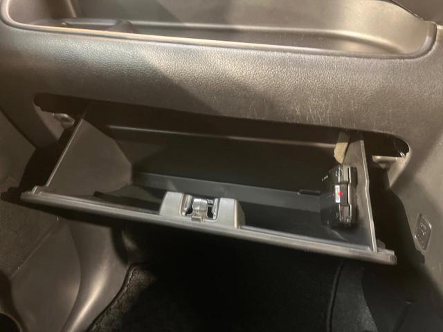 ソリオバンディット ハイブリッドＭＶ　電動スライドドア　メーカーナビ　全周囲カメラ　衝突軽減装置　禁煙車　スマートキー　クルーズコントロール　ＬＥＤヘッド　Ｂｌｕｅｔｏｏｔｈ　フルセグ　ＥＴＣ　ＣＤ／ＤＶＤ　車線逸脱警報　誤発進抑制機能（38枚目）