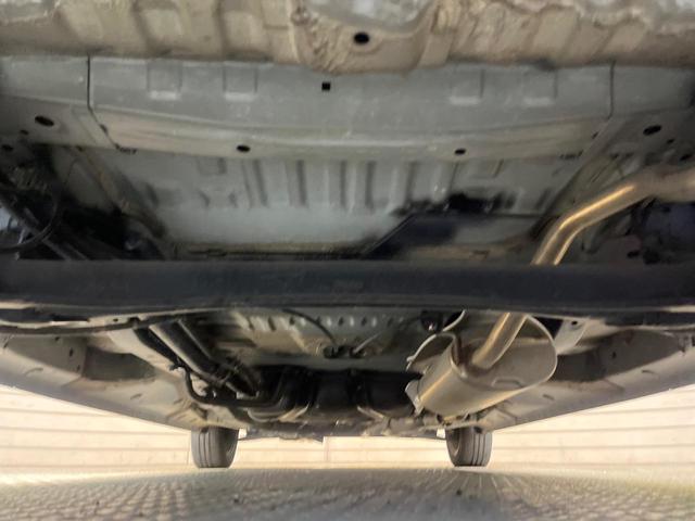 N-BOX G SSパッケージ ナビ 両側電動ドア Bluetooth スマートキー ETC車載器 オートエアコン 純正革巻きステリング ブラックインテリア 純正14AW アイドリングストップ 横滑り防止装置 ワンオーナー 禁煙車(19枚目)