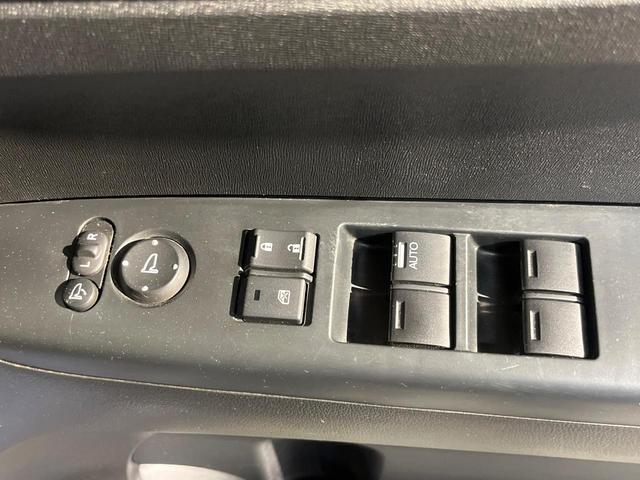 N-BOX G SSパッケージ ナビ 両側電動ドア Bluetooth スマートキー ETC車載器 オートエアコン 純正革巻きステリング ブラックインテリア 純正14AW アイドリングストップ 横滑り防止装置 ワンオーナー 禁煙車(30枚目)