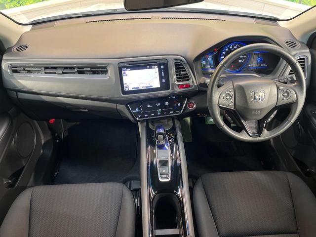 ヴェゼル ハイブリッドX 4WD 禁煙車 純正ナビ バックカメラ 衝突軽減 クルーズコントロール LEDヘッド オートライト スマートキー シートヒーター ビルトインETC 純正16AW Bluetooth フルセグTV(2枚目)