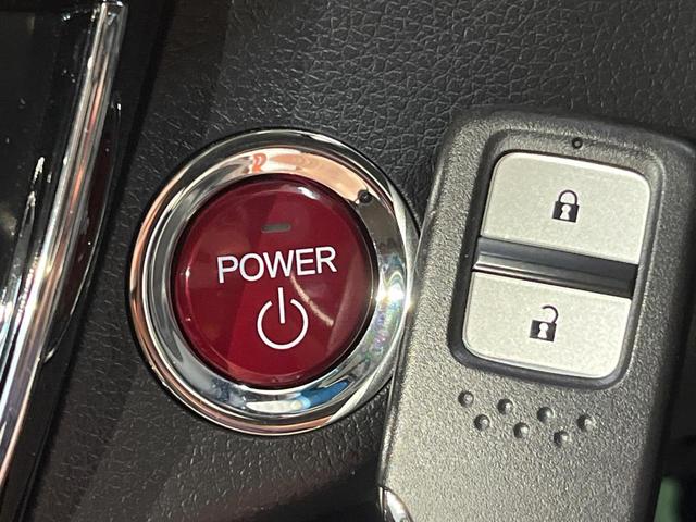 ヴェゼル ハイブリッドX 4WD 禁煙車 純正ナビ バックカメラ 衝突軽減 クルーズコントロール LEDヘッド オートライト スマートキー シートヒーター ビルトインETC 純正16AW Bluetooth フルセグTV(8枚目)