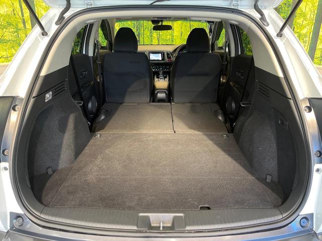 ヴェゼル ハイブリッドX 4WD 禁煙車 純正ナビ バックカメラ 衝突軽減 クルーズコントロール LEDヘッド オートライト スマートキー シートヒーター ビルトインETC 純正16AW Bluetooth フルセグTV(12枚目)