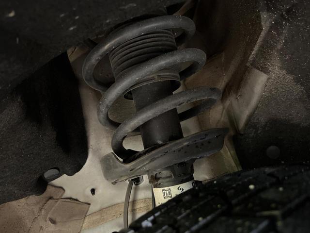 ヴェゼル ハイブリッドX 4WD 禁煙車 純正ナビ バックカメラ 衝突軽減 クルーズコントロール LEDヘッド オートライト スマートキー シートヒーター ビルトインETC 純正16AW Bluetooth フルセグTV(20枚目)