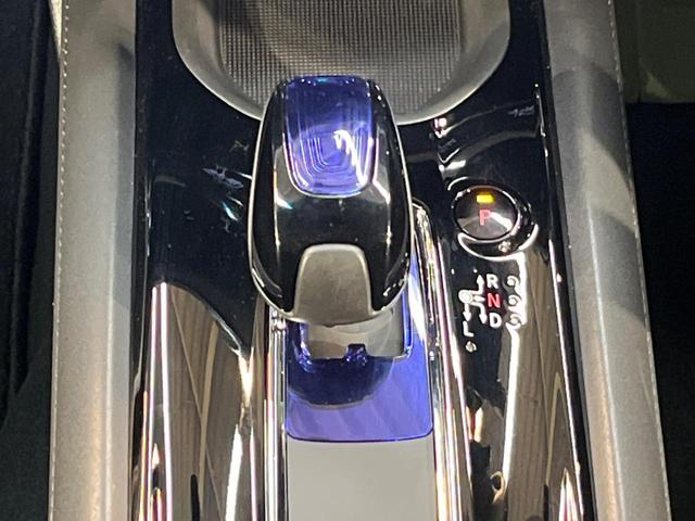 ヴェゼル ハイブリッドX 4WD 禁煙車 純正ナビ バックカメラ 衝突軽減 クルーズコントロール LEDヘッド オートライト スマートキー シートヒーター ビルトインETC 純正16AW Bluetooth フルセグTV(22枚目)