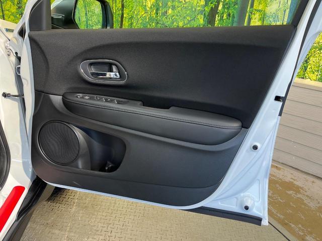 ヴェゼル ハイブリッドX 4WD 禁煙車 純正ナビ バックカメラ 衝突軽減 クルーズコントロール LEDヘッド オートライト スマートキー シートヒーター ビルトインETC 純正16AW Bluetooth フルセグTV(40枚目)