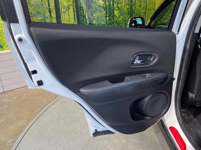 ヴェゼル ハイブリッドX 4WD 禁煙車 純正ナビ バックカメラ 衝突軽減 クルーズコントロール LEDヘッド オートライト スマートキー シートヒーター ビルトインETC 純正16AW Bluetooth フルセグTV(41枚目)