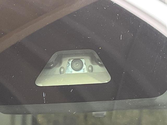 タンク カスタムＧ－Ｔ　ターボ　ＳＤナビ　両側電動ドア　バックカメラ　衝突被害軽減システム　禁煙車　ドラレコ　コーナーセンサー　スマートキー　ＬＥＤヘッド　ビルトインＥＴＣ　純正１５インチアルミ　車線逸脱警報　オートライト（6枚目）