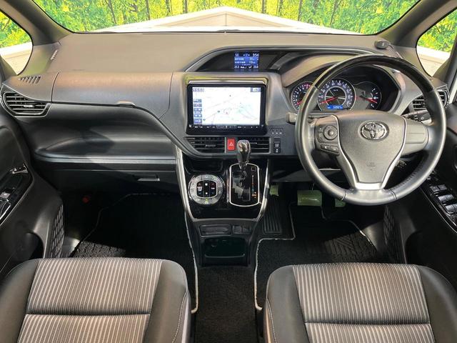 ヴォクシー ＺＳ　煌　セーフティセンス　ＢＩＧ－Ｘ９型ナビ　両側電動ドア　バックカメラ　リアオートエアコン　クルーズコントロール　ＬＥＤヘッド　純正１６ＡＷ　ＥＴＣ車載器　デュアルオートエアコン　ワンオーナー　禁煙車（2枚目）