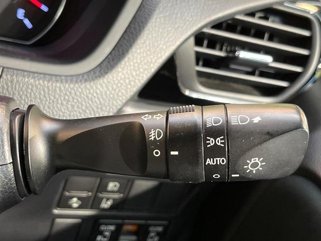 ヴォクシー ＺＳ　煌　セーフティセンス　ＢＩＧ－Ｘ９型ナビ　両側電動ドア　バックカメラ　リアオートエアコン　クルーズコントロール　ＬＥＤヘッド　純正１６ＡＷ　ＥＴＣ車載器　デュアルオートエアコン　ワンオーナー　禁煙車（37枚目）