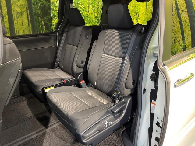 ヴォクシー ＺＳ　煌　セーフティセンス　ＢＩＧ－Ｘ９型ナビ　両側電動ドア　バックカメラ　リアオートエアコン　クルーズコントロール　ＬＥＤヘッド　純正１６ＡＷ　ＥＴＣ車載器　デュアルオートエアコン　ワンオーナー　禁煙車（51枚目）