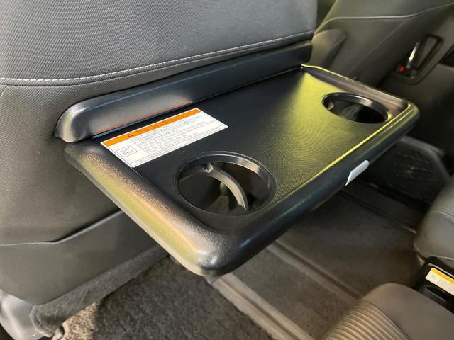 ヴォクシー ＺＳ　煌　セーフティセンス　ＢＩＧ－Ｘ９型ナビ　両側電動ドア　バックカメラ　リアオートエアコン　クルーズコントロール　ＬＥＤヘッド　純正１６ＡＷ　ＥＴＣ車載器　デュアルオートエアコン　ワンオーナー　禁煙車（56枚目）