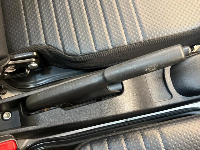 ハイゼットトラック スタンダード　４ＷＤ　ＳＤナビ　Ｂｌｕｅｔｏｏｔｈ　ＥＴＣ　クリアランスソナー　ドラレコ　アイドリングストップ　ヘッドライトレベライザー　ブラックインテリア　エアアジア　ワンオーナー　禁煙車（33枚目）