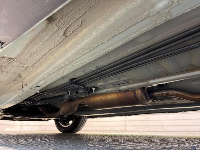 スペーシアギア ハイブリッドＸＺ　ターボ　両側電動スライド　純正８型ナビ　全周囲カメラ　衝突軽減装置　禁煙車　２トーンカラー　シートヒーター　ドラレコ　コーナーセンサー　スマートキー　Ｂｌｕｅｔｏｏｔｈ　フルセグ　ＥＴＣ　ルーフレール（73枚目）