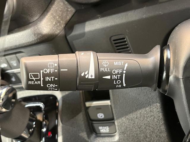 Ｎ－ＢＯＸカスタム ターボコーディネートスタイル　届出済み未使用車　両側電動スライド　バックカメラ　ホンダセンシング　アダプティブクルーズ　２トーンカラー　合皮シート　シートヒーター　コーナーセンサー　レーンキープ　スマートキー　ＬＥＤヘッドライト（32枚目）
