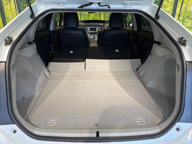 プリウス Ｓ　純正ナビ　バックカメラ　スマートキー　Ｂｌｕｅｔｏｏｔｈ　オートエアコン　合皮レザーシートカバー　ＥＴＣ車載器　ＨＩＤヘッド　１５アルミホイールワンオーナー　禁煙車（11枚目）