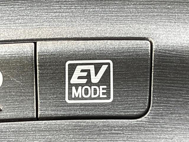 プリウス Ｓ　純正ナビ　バックカメラ　スマートキー　Ｂｌｕｅｔｏｏｔｈ　オートエアコン　合皮レザーシートカバー　ＥＴＣ車載器　ＨＩＤヘッド　１５アルミホイールワンオーナー　禁煙車（29枚目）