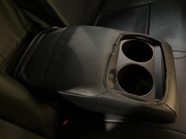 プリウス Ｓ　純正ナビ　バックカメラ　スマートキー　Ｂｌｕｅｔｏｏｔｈ　オートエアコン　合皮レザーシートカバー　ＥＴＣ車載器　ＨＩＤヘッド　１５アルミホイールワンオーナー　禁煙車（33枚目）