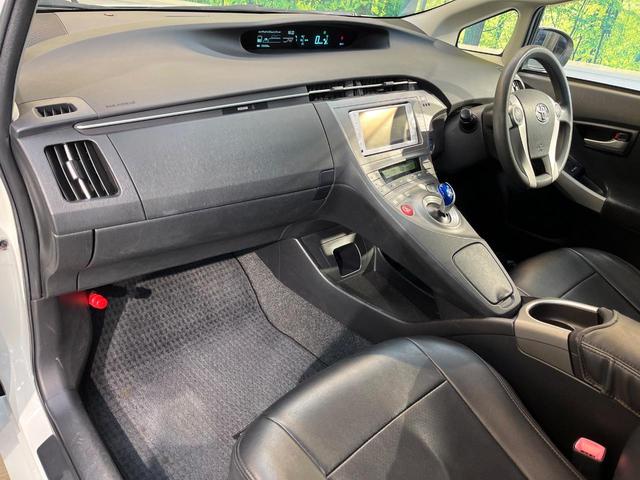 プリウス Ｓ　純正ナビ　バックカメラ　スマートキー　Ｂｌｕｅｔｏｏｔｈ　オートエアコン　合皮レザーシートカバー　ＥＴＣ車載器　ＨＩＤヘッド　１５アルミホイールワンオーナー　禁煙車（43枚目）