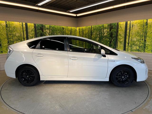 プリウス Ｓ　純正ナビ　バックカメラ　スマートキー　Ｂｌｕｅｔｏｏｔｈ　オートエアコン　合皮レザーシートカバー　ＥＴＣ車載器　ＨＩＤヘッド　１５アルミホイールワンオーナー　禁煙車（54枚目）