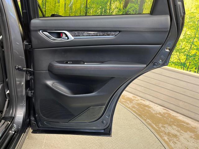 CX-5 25S スポーツアピアランス 純正10.25インチナビ 全周囲カメラ BOSEサウンド SIGNATURESTYLEエアロ 衝突軽減システム レーダークルーズ 電動リアゲート シートメモリー ETC 純正19インチアルミ(50枚目)