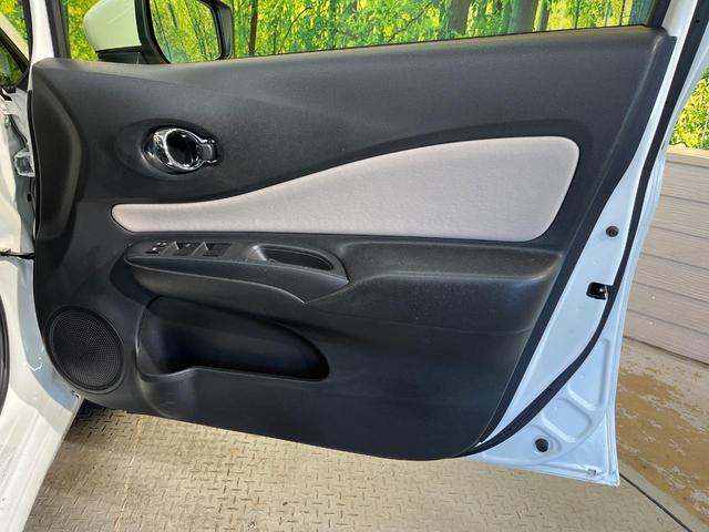 ノート Ｘ　衝突軽減ブレーキ　ＳＤナビ　ＥＴＣ車載器　ドラレコ　アイドリングストップ　インテリジェントキー　エアコン　車線逸脱警報　電動格納ミラー　プライバシーガラス　ブラックインテリア　ワンオーナー　禁煙車（35枚目）