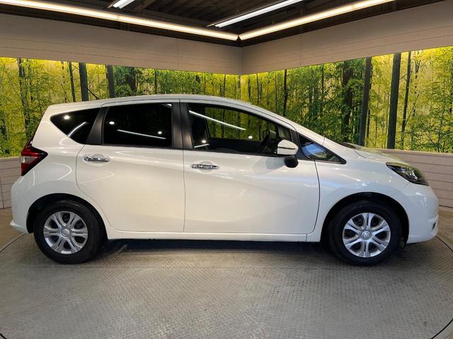 ノート Ｘ　衝突軽減ブレーキ　ＳＤナビ　ＥＴＣ車載器　ドラレコ　アイドリングストップ　インテリジェントキー　エアコン　車線逸脱警報　電動格納ミラー　プライバシーガラス　ブラックインテリア　ワンオーナー　禁煙車（48枚目）