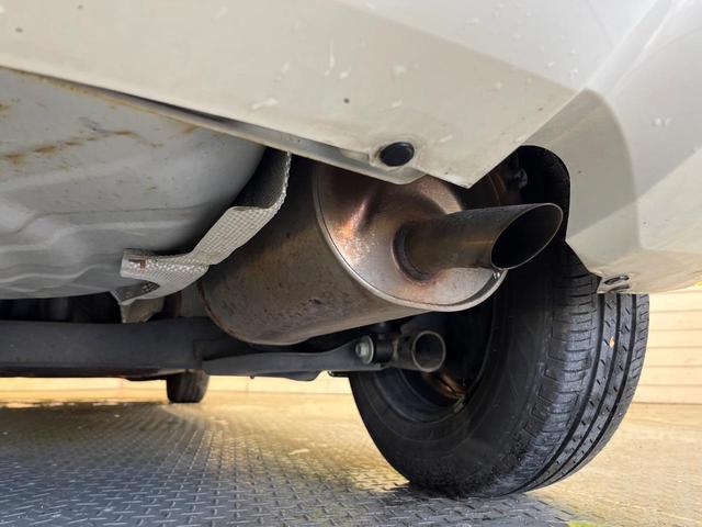 ノート Ｘ　衝突軽減ブレーキ　ＳＤナビ　ＥＴＣ車載器　ドラレコ　アイドリングストップ　インテリジェントキー　エアコン　車線逸脱警報　電動格納ミラー　プライバシーガラス　ブラックインテリア　ワンオーナー　禁煙車（58枚目）