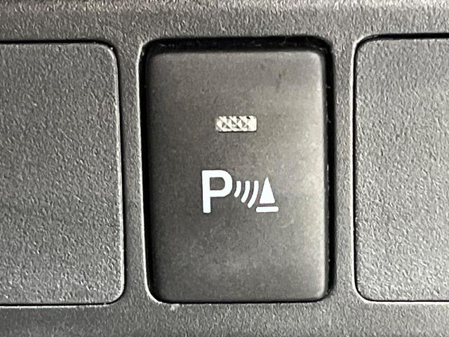 ルーミー Ｘ　衝突軽減ブレーキ　純正ナビ　バックカメラ　電動スライドドア　クリアランスソナー　Ｂｌｕｅｔｏｏｔｈ　ステリングスイッチ　スマートキー　ブラックインテリア　電動格納ミラー　ワンオーナー　禁煙車（7枚目）