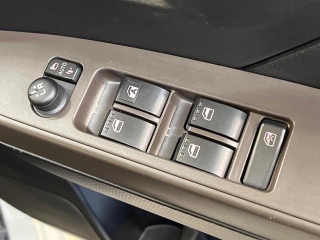 ルーミー Ｘ　衝突軽減ブレーキ　純正ナビ　バックカメラ　電動スライドドア　クリアランスソナー　Ｂｌｕｅｔｏｏｔｈ　ステリングスイッチ　スマートキー　ブラックインテリア　電動格納ミラー　ワンオーナー　禁煙車（34枚目）