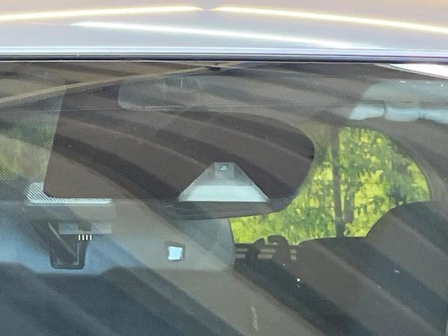 ノート Ｘ　ＤＩＧ－Ｓ　エマージェンシーブレーキパッケージ　純正ＳＤナビ　全周囲カメラ　衝突被害軽減システム　禁煙車　ドラレコ　クリアランスソナー　スマートキー　ＥＴＣ　車線逸脱警報　オートエアコン　Ｂｌｕｅｔｏｏｔｈ　ＣＤ　ＤＶＤ再生　フルセグ（5枚目）