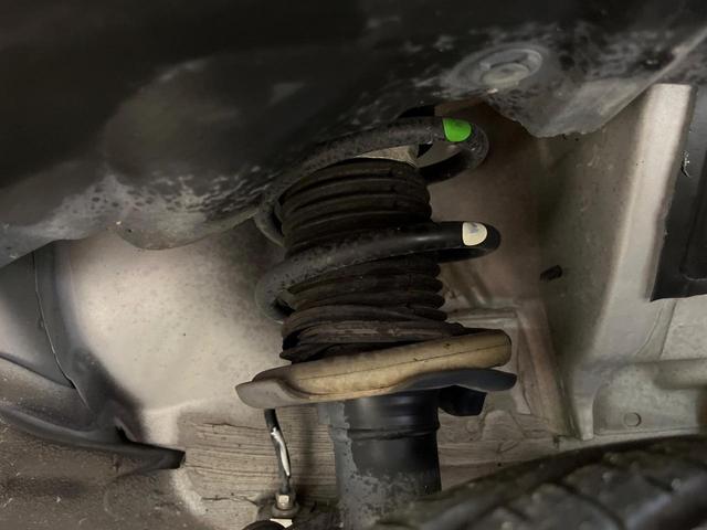 ノート Ｘ　ＤＩＧ－Ｓ　エマージェンシーブレーキパッケージ　純正ＳＤナビ　全周囲カメラ　衝突被害軽減システム　禁煙車　ドラレコ　クリアランスソナー　スマートキー　ＥＴＣ　車線逸脱警報　オートエアコン　Ｂｌｕｅｔｏｏｔｈ　ＣＤ　ＤＶＤ再生　フルセグ（20枚目）