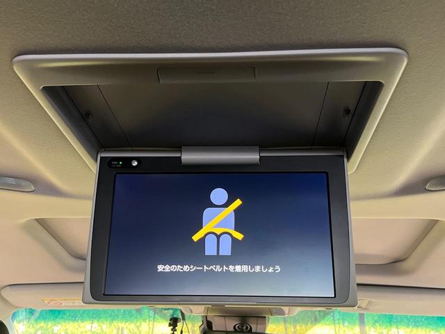 アルファード ２．５Ｓ　Ｃパッケージ　モデリスタエアロ　ツインサンルーフ　純正９型ディスプレイ　フリップダウン　デジタルミラー　ブラインドスポットモニター　両側電動ドア　パワーバックドア　３眼ＬＥＤ　純正１８アルミ　ワンオーナー　禁煙車（6枚目）
