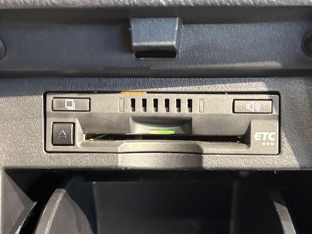 アルファード ２．５Ｓ　Ｃパッケージ　モデリスタエアロ　ツインサンルーフ　純正９型ディスプレイ　フリップダウン　デジタルミラー　ブラインドスポットモニター　両側電動ドア　パワーバックドア　３眼ＬＥＤ　純正１８アルミ　ワンオーナー　禁煙車（33枚目）
