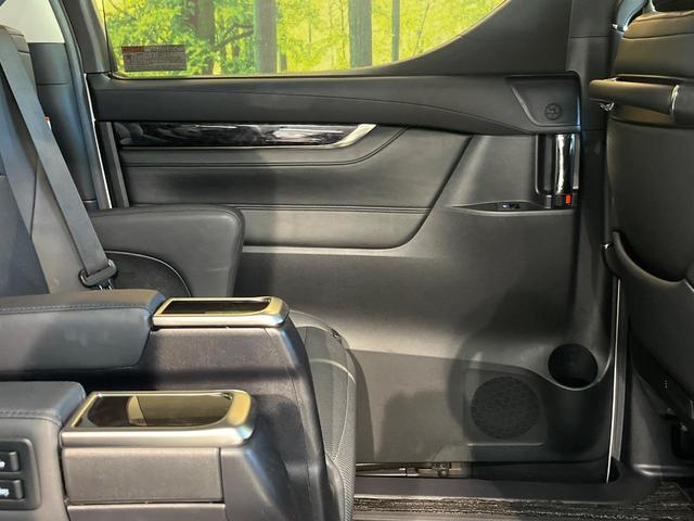 アルファード ２．５Ｓ　Ｃパッケージ　モデリスタエアロ　ツインサンルーフ　純正９型ディスプレイ　フリップダウン　デジタルミラー　ブラインドスポットモニター　両側電動ドア　パワーバックドア　３眼ＬＥＤ　純正１８アルミ　ワンオーナー　禁煙車（51枚目）