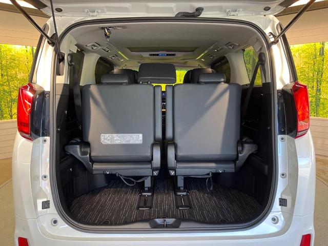 アルファード ２．５Ｓ　Ｃパッケージ　モデリスタエアロ　ツインサンルーフ　純正９型ディスプレイ　フリップダウン　デジタルミラー　ブラインドスポットモニター　両側電動ドア　パワーバックドア　３眼ＬＥＤ　純正１８アルミ　ワンオーナー　禁煙車（61枚目）