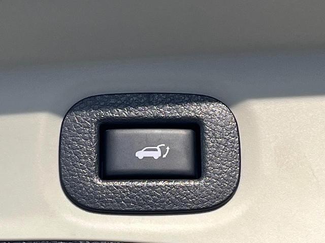 エクストレイル ２０Ｘｉ　４ＷＤ　衝突軽減　純正９型ナビ　全周囲カメラ　プロパイロット　パワーバックドア　デジタルミラー　ＥＴＣ　ドラレコ　ＬＥＤヘッド　純正１８アルミ　Ｂｌｕｅｔｏｏｔｈ　ダウンヒルアシスト　禁煙車（7枚目）