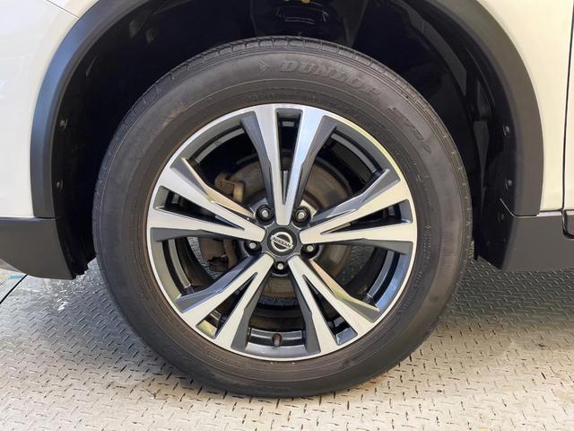 エクストレイル ２０Ｘｉ　４ＷＤ　衝突軽減　純正９型ナビ　全周囲カメラ　プロパイロット　パワーバックドア　デジタルミラー　ＥＴＣ　ドラレコ　ＬＥＤヘッド　純正１８アルミ　Ｂｌｕｅｔｏｏｔｈ　ダウンヒルアシスト　禁煙車（66枚目）