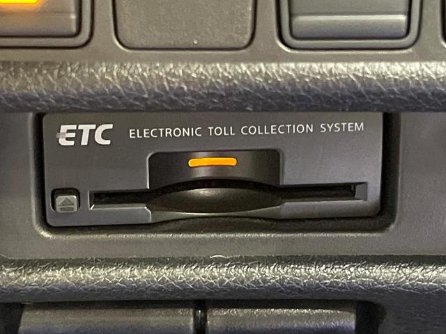 エクストレイル ２０Ｘ　エマージェンシーブレーキパッケージ　４ＷＤ　衝突軽減ブレーキ　メーカーナビ　全周囲カメラ　クリアランスソナー　デジタルミラー　シートヒーター　ＥＴＣ　ＬＥＤヘッド　純正１７アルミ　ステアリングスイッチ　ワンオーナー　禁煙車（8枚目）