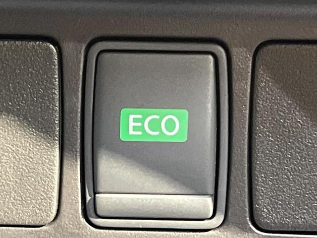 エクストレイル ２０Ｘ　エマージェンシーブレーキパッケージ　４ＷＤ　衝突軽減ブレーキ　メーカーナビ　全周囲カメラ　クリアランスソナー　デジタルミラー　シートヒーター　ＥＴＣ　ＬＥＤヘッド　純正１７アルミ　ステアリングスイッチ　ワンオーナー　禁煙車（32枚目）